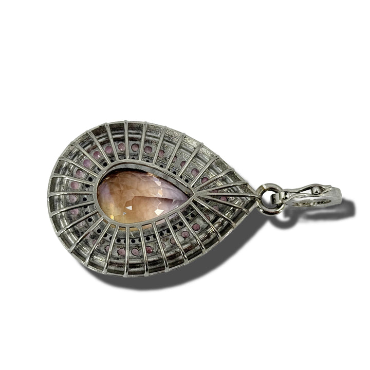 DROP OF AMBER PENDANT