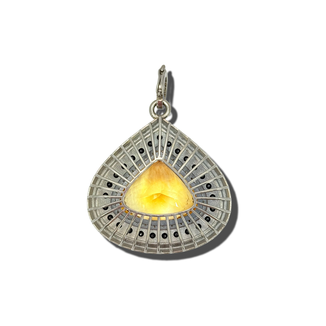 IN YOUR EYES PENDANT