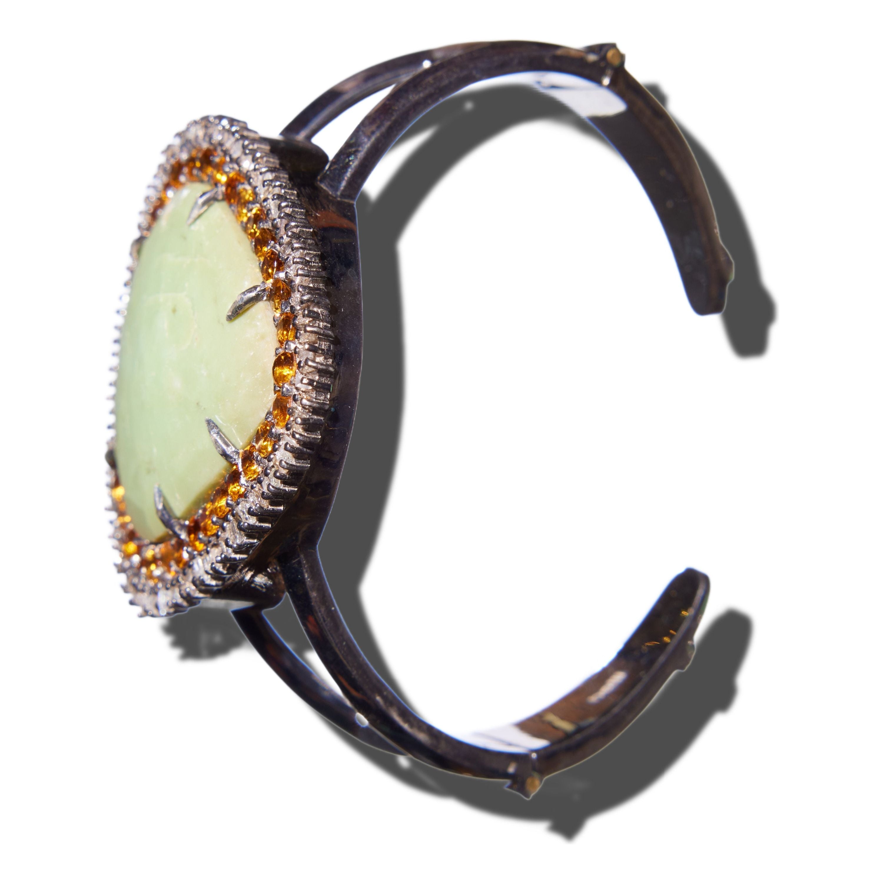 PYRAMID CUFF