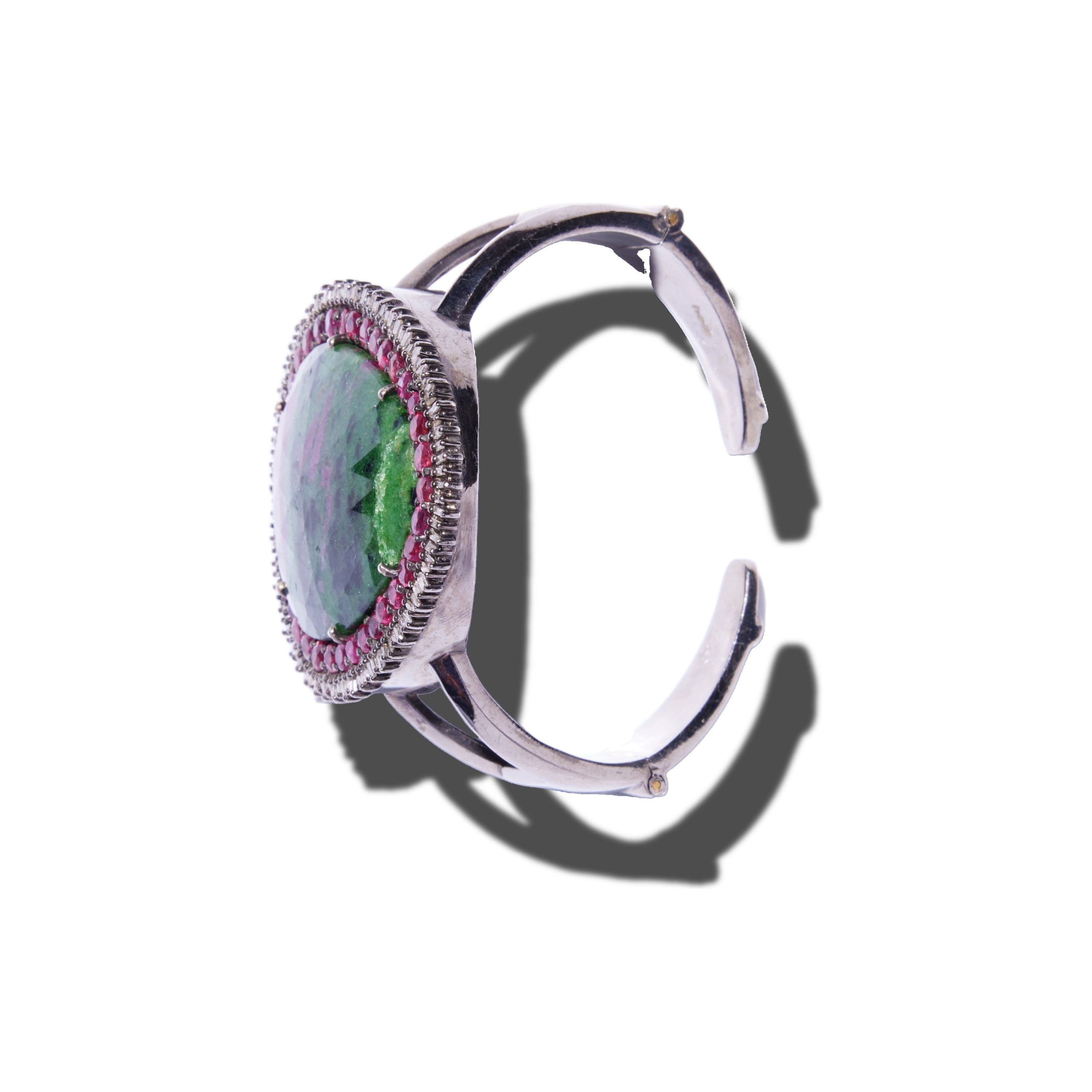 PYRAMID CUFF