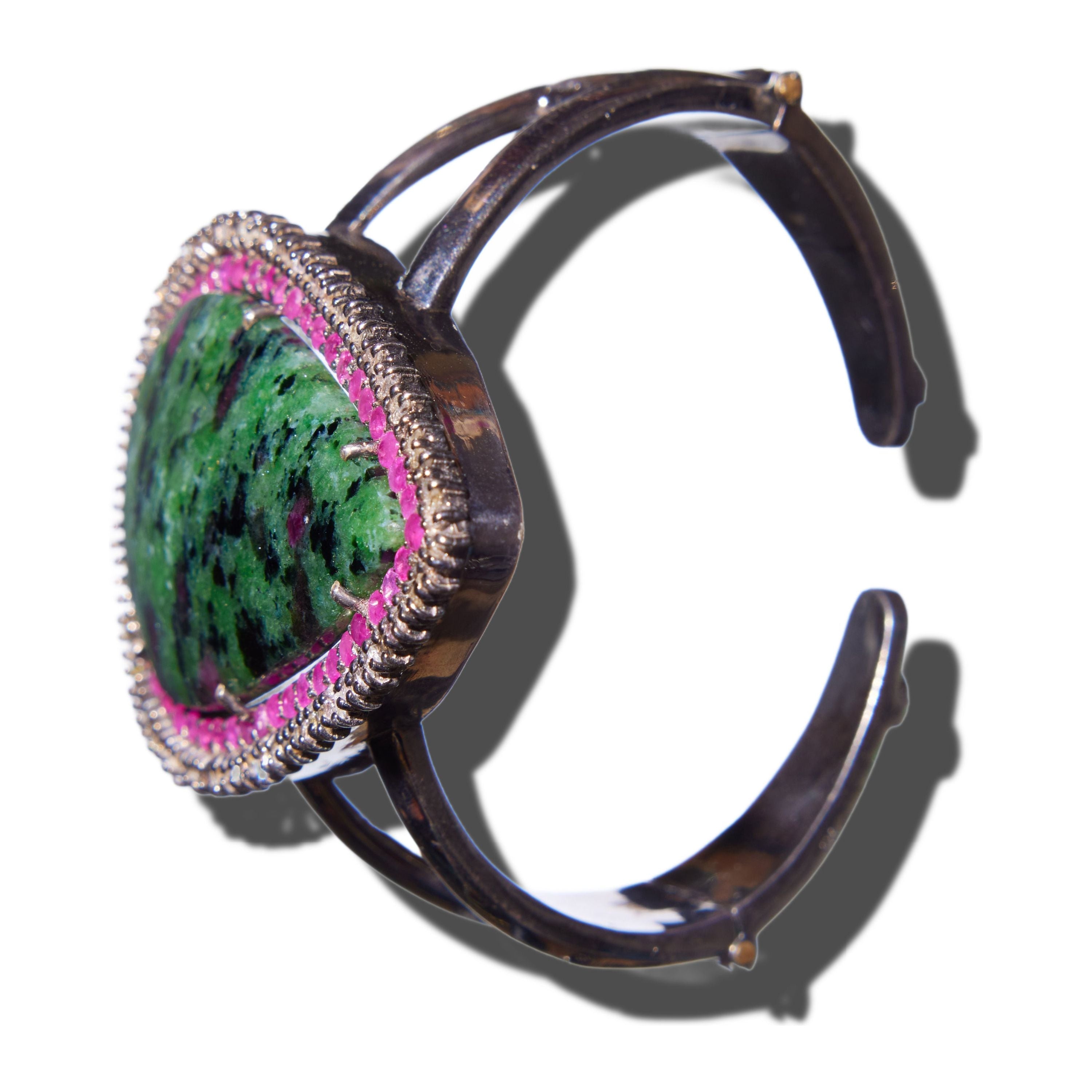PYRAMID CUFF