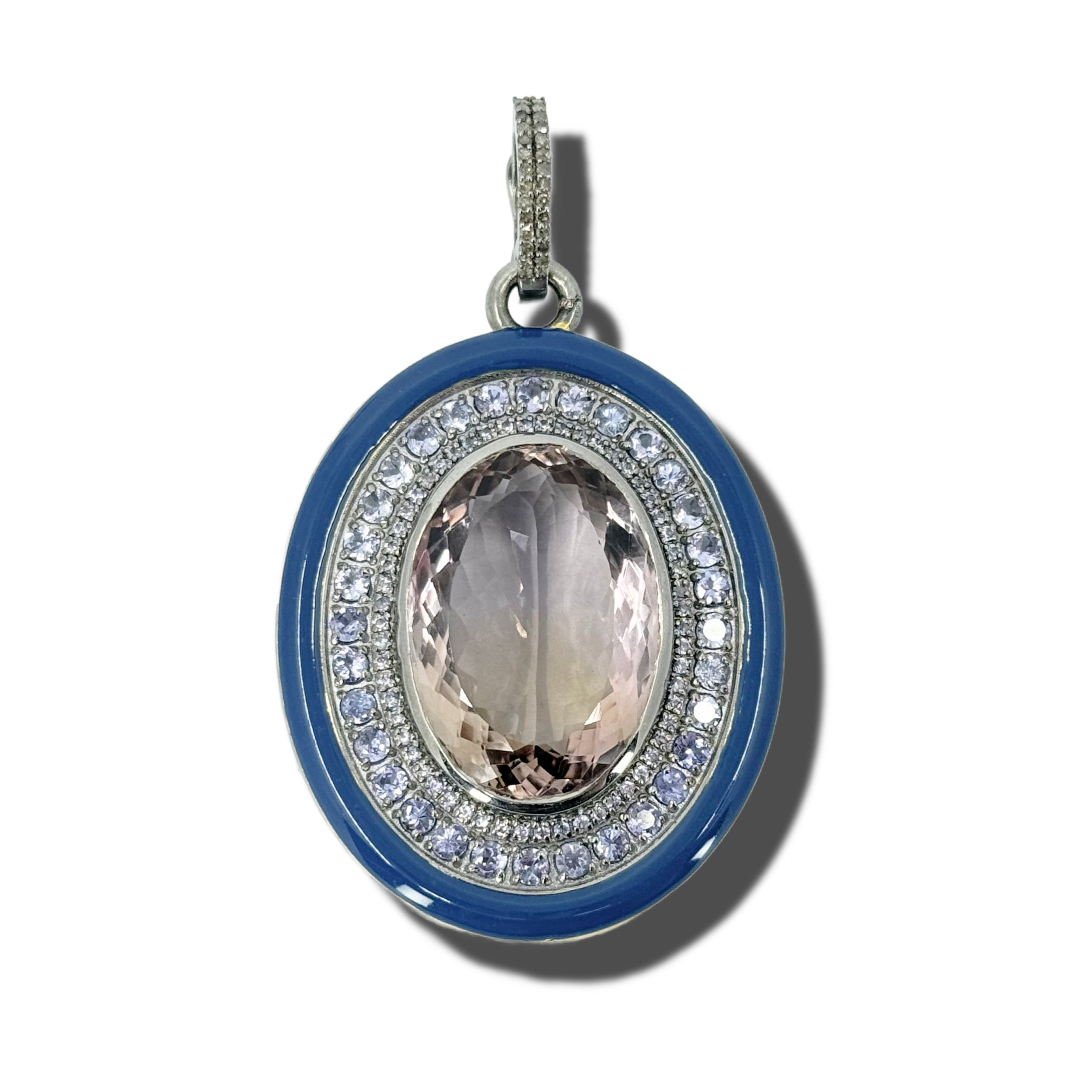 BOLD PENDANTS